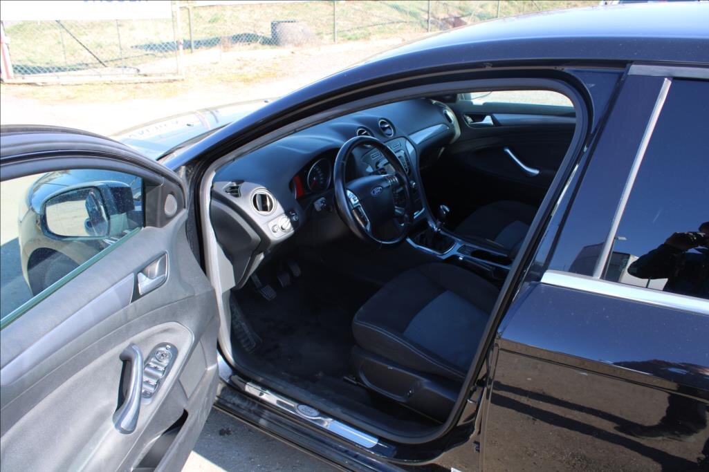 Ford Mondeo Liftback 1,6 l 118 kw