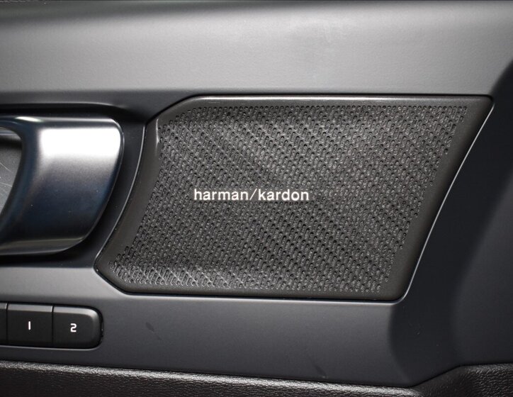 Volvo XC40 SUV / Terénní 2,0 l 120 kw