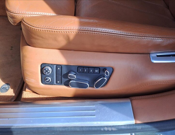 Bentley Continental Flying Spur Sedan / Limuzína 6,0 l 412 kw