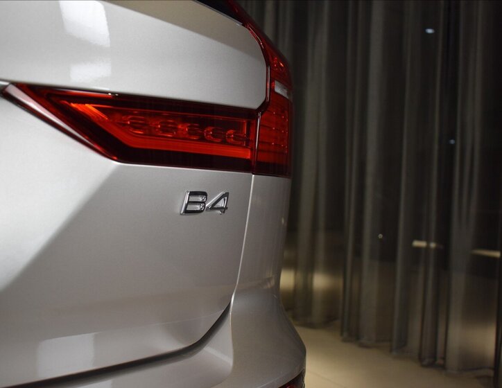 Volvo V60 Kombi 2,0 l 145 kw