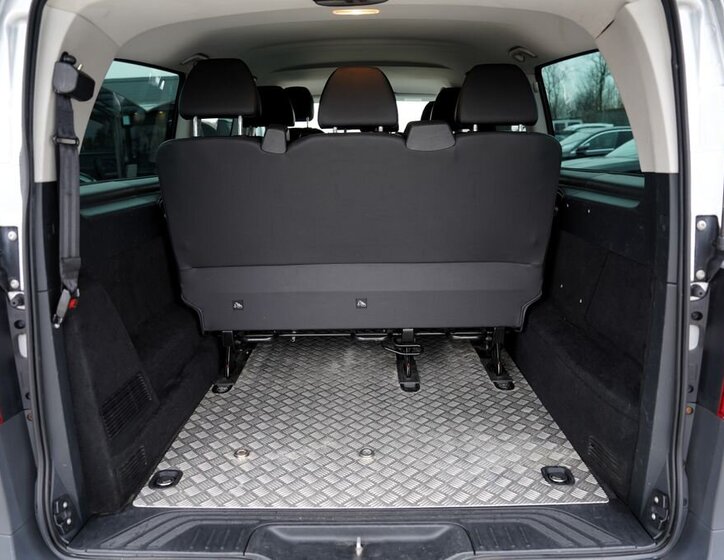 Mercedes-Benz Vito 12