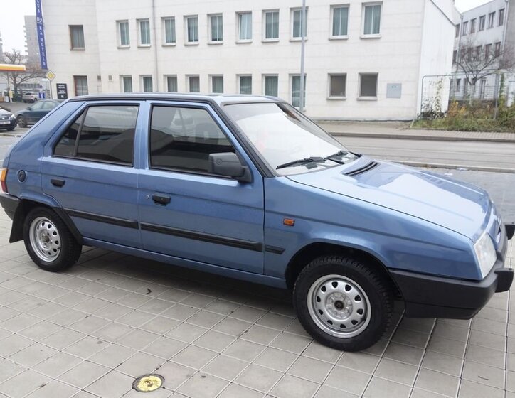 Škoda Favorit Hatchback 1,3 l 43 kw
