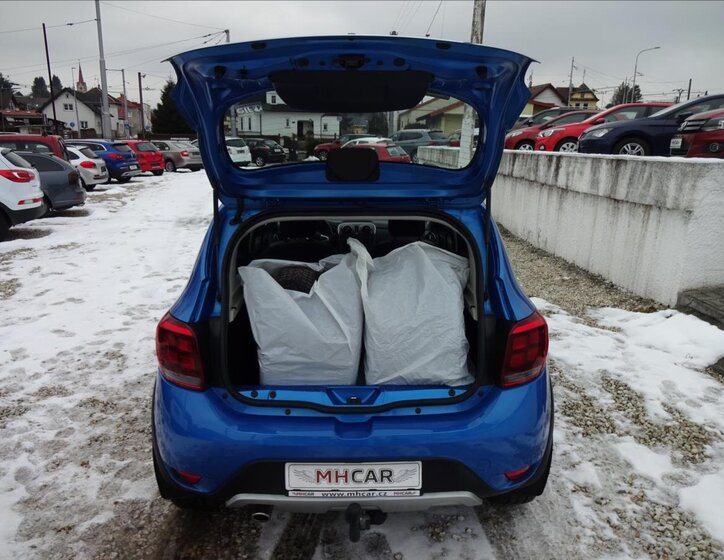 Dacia Sandero Hatchback 898,0 66 kw