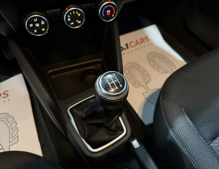 Dacia Duster SUV 999,0 74 kw