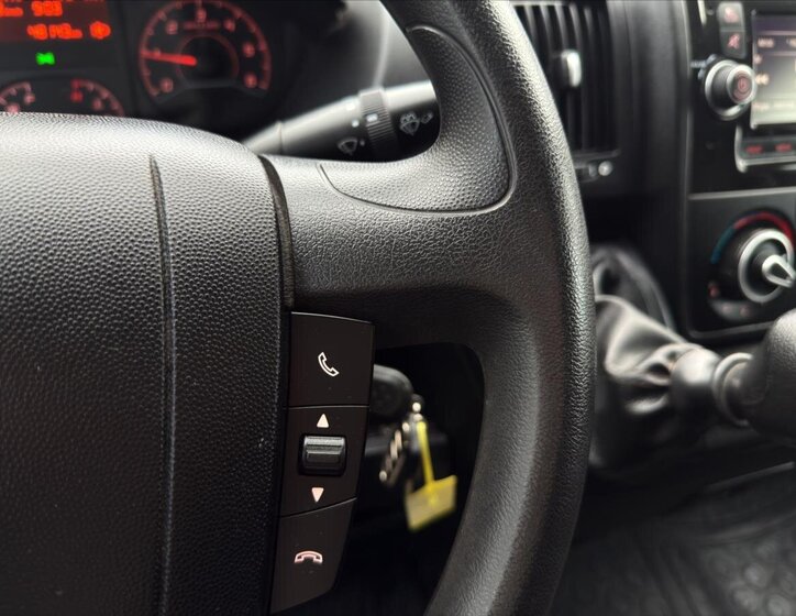 Opel Movano Skříň 2,2 l 103 kw