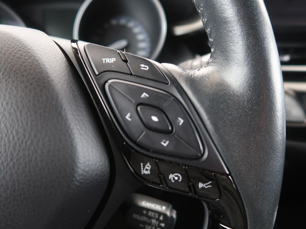 Toyota C-HR SUV / Terénní 1,8 l 72 kw