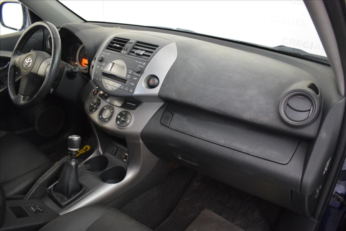 Toyota RAV4 SUV / Terénní 2,2 l 130 kw