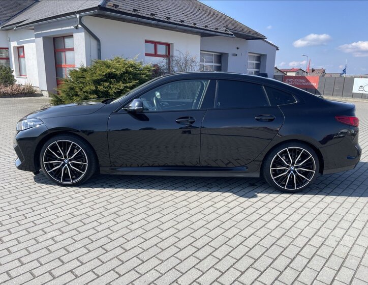 BMW Řada 2 Sedan / Limuzína 2,0 l 140 kw