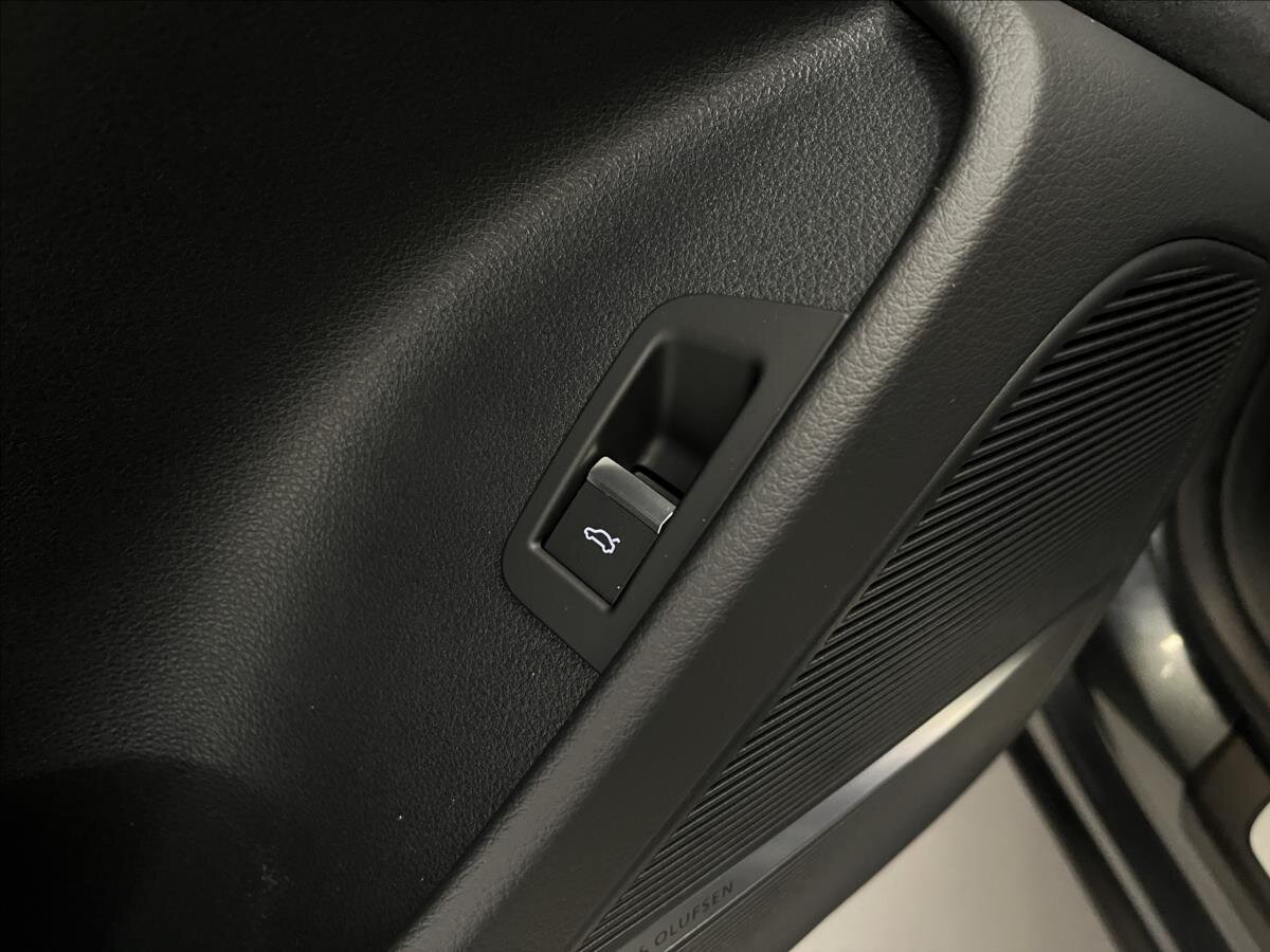 Audi SQ8 SUV 4,0 l 373 kw