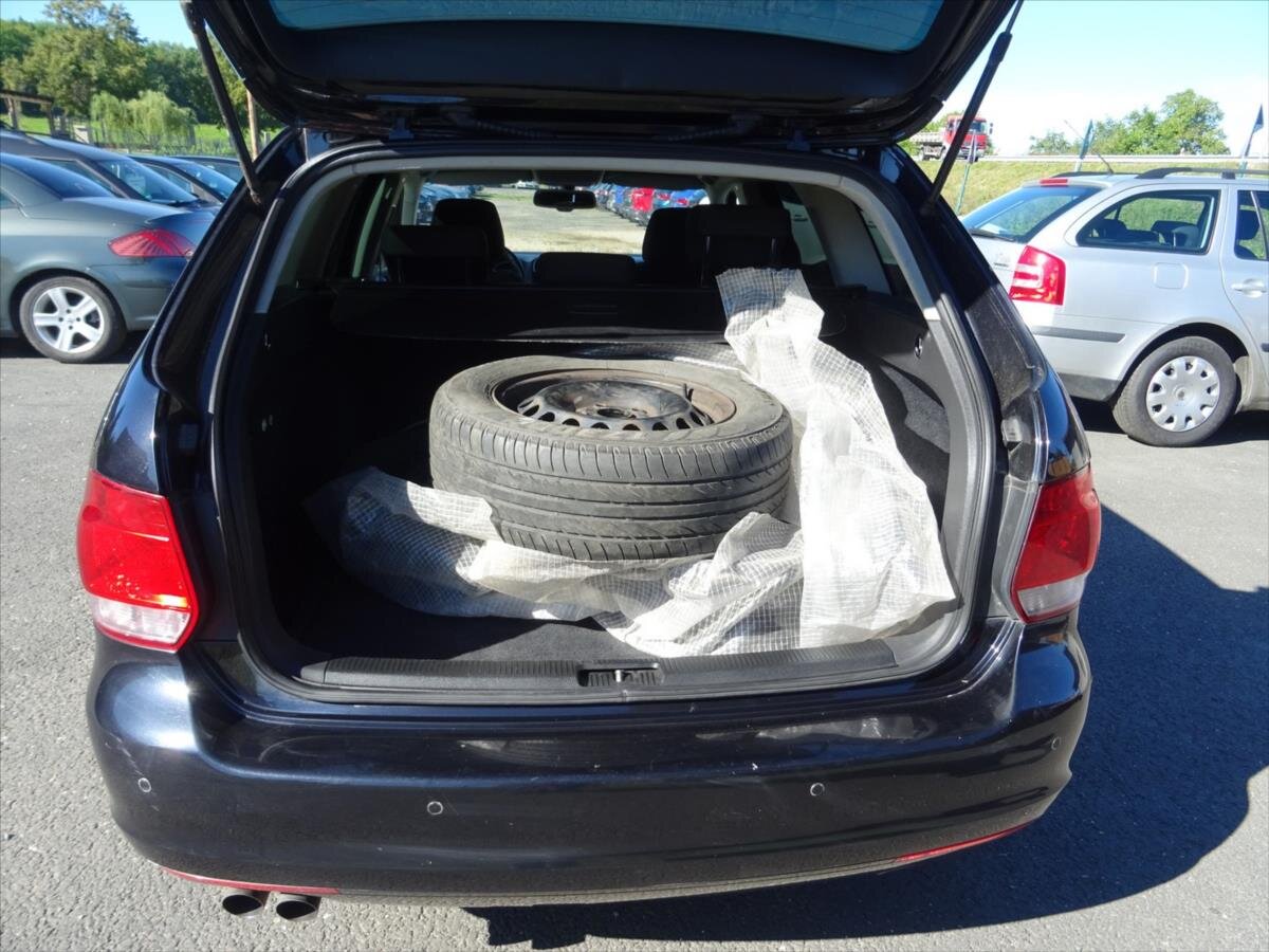 Volkswagen Golf Kombi 2,0 l 103 kw