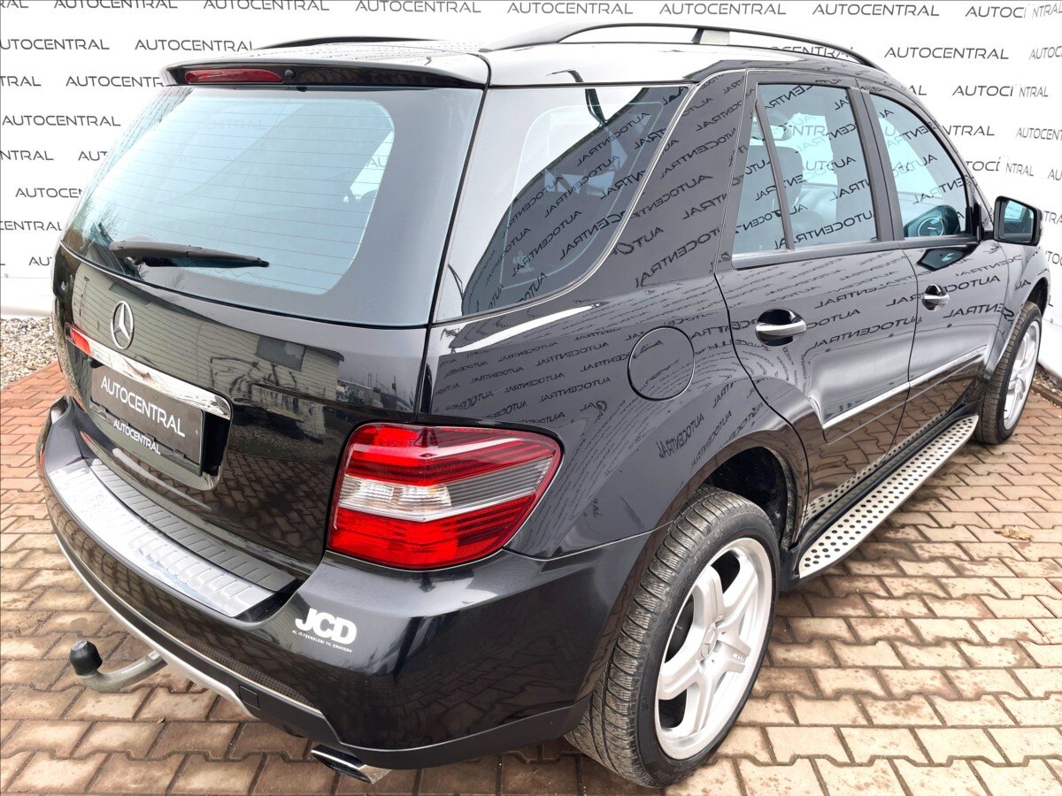 Mercedes-Benz Třídy M SUV / Terénní 3,5 l 200 kw