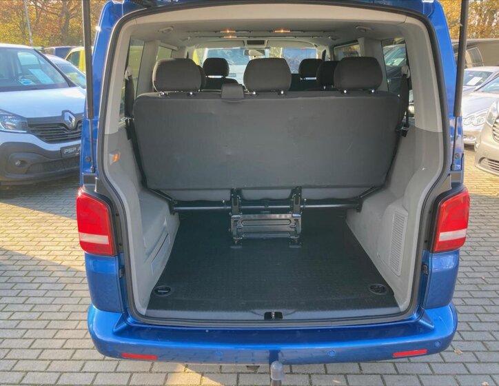 Volkswagen Caravelle 37