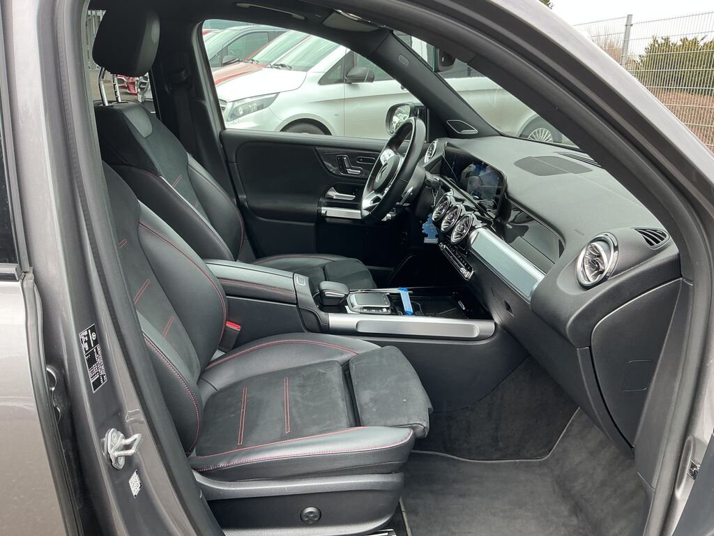 Mercedes-Benz GLB SUV / Terénní 2,0 l 140 kw