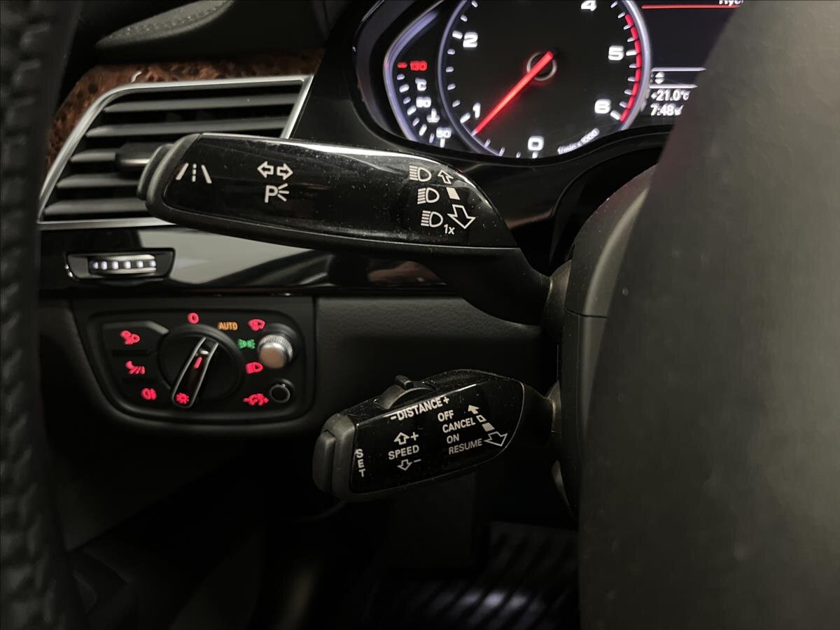 Audi A8 Sedan / Limuzína 3,0 l 190 kw