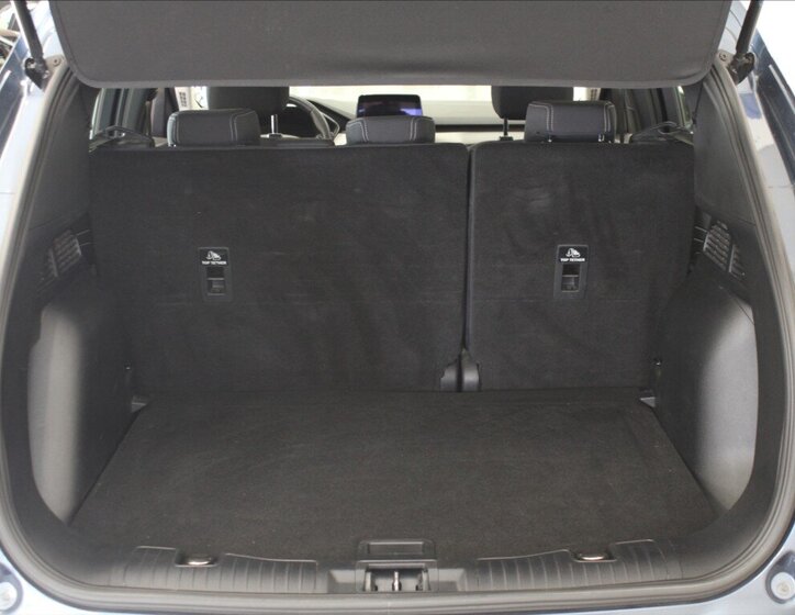 Ford Kuga SUV / Terénní 1,5 l 88 kw