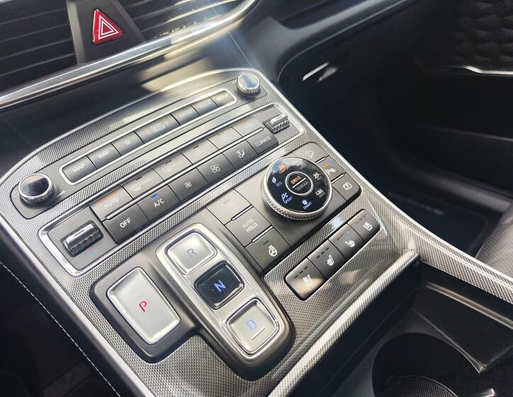 Hyundai Santa Fe SUV 2,2 l 142 kw