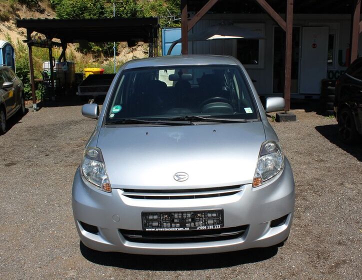 Daihatsu Sirion 2