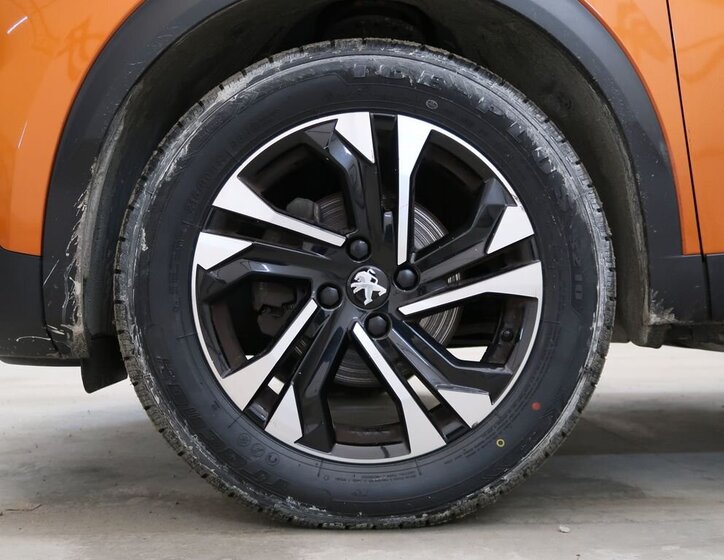 Peugeot 2008 SUV 1,2 l 74 kw