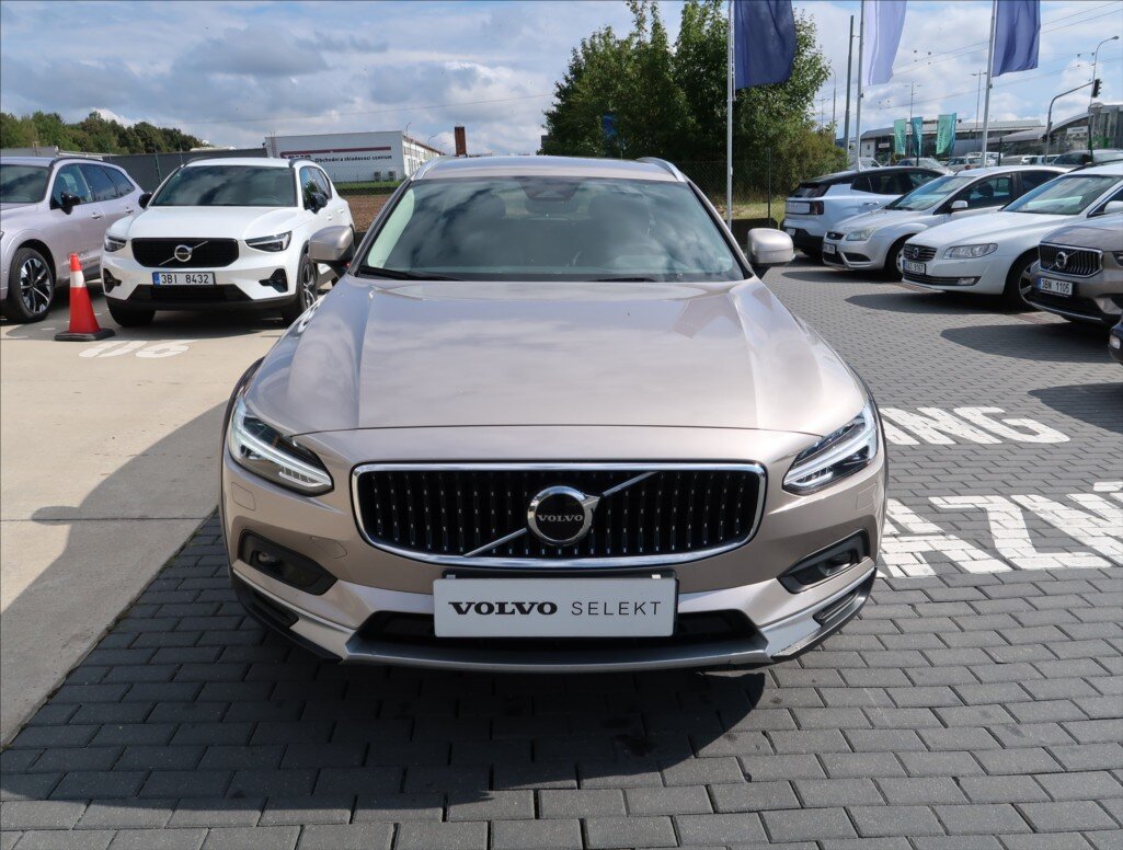 Volvo V90