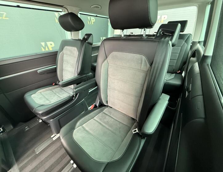 Volkswagen Multivan 12