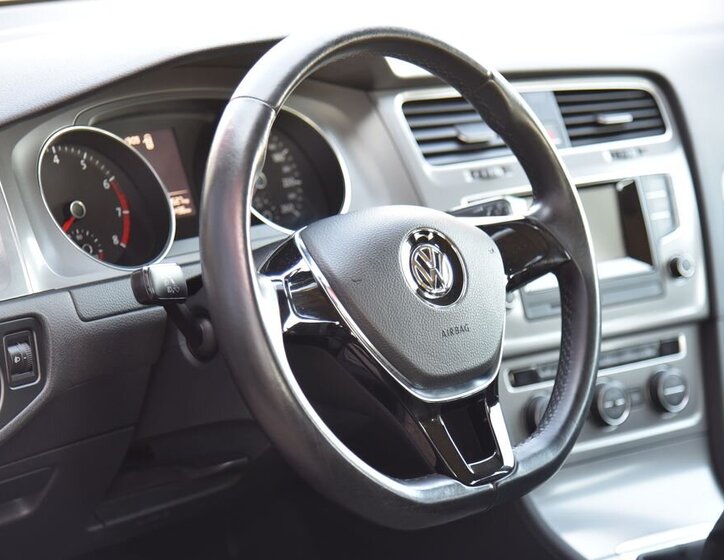 Volkswagen Golf Hatchback 1,2 l 77 kw