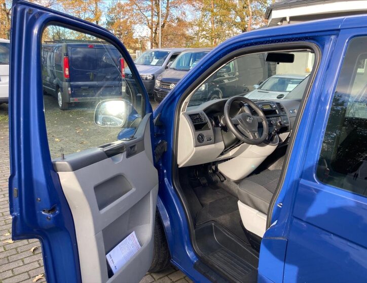 Volkswagen Caravelle 14