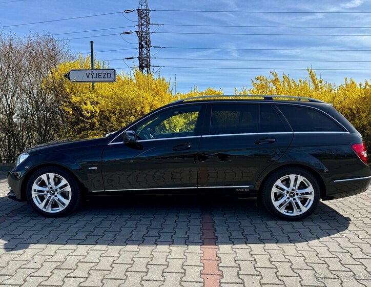 Mercedes-Benz Třídy C Kombi 0,0 195 kw