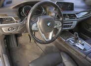 BMW Řada 7 17
