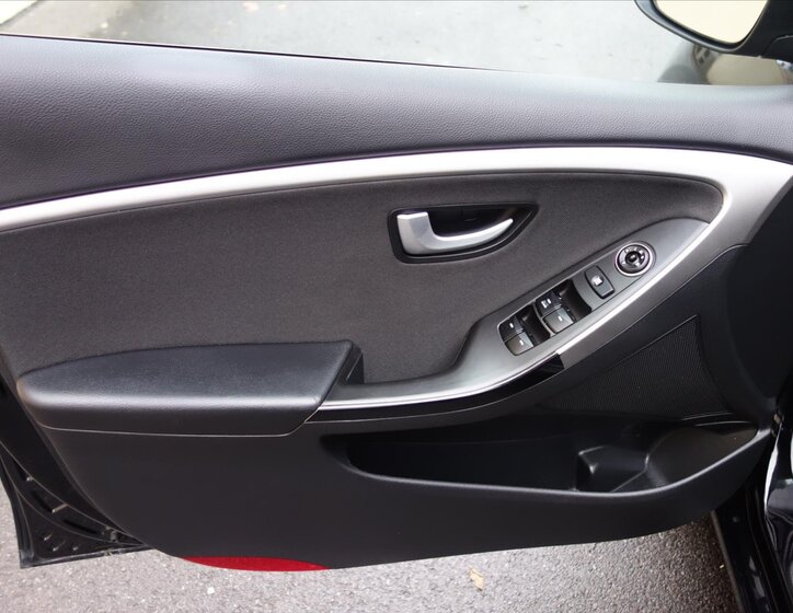 Hyundai i30 Kombi 1,6 l 81 kw