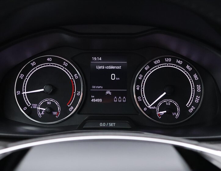 Škoda Kamiq SUV 999,0 70 kw