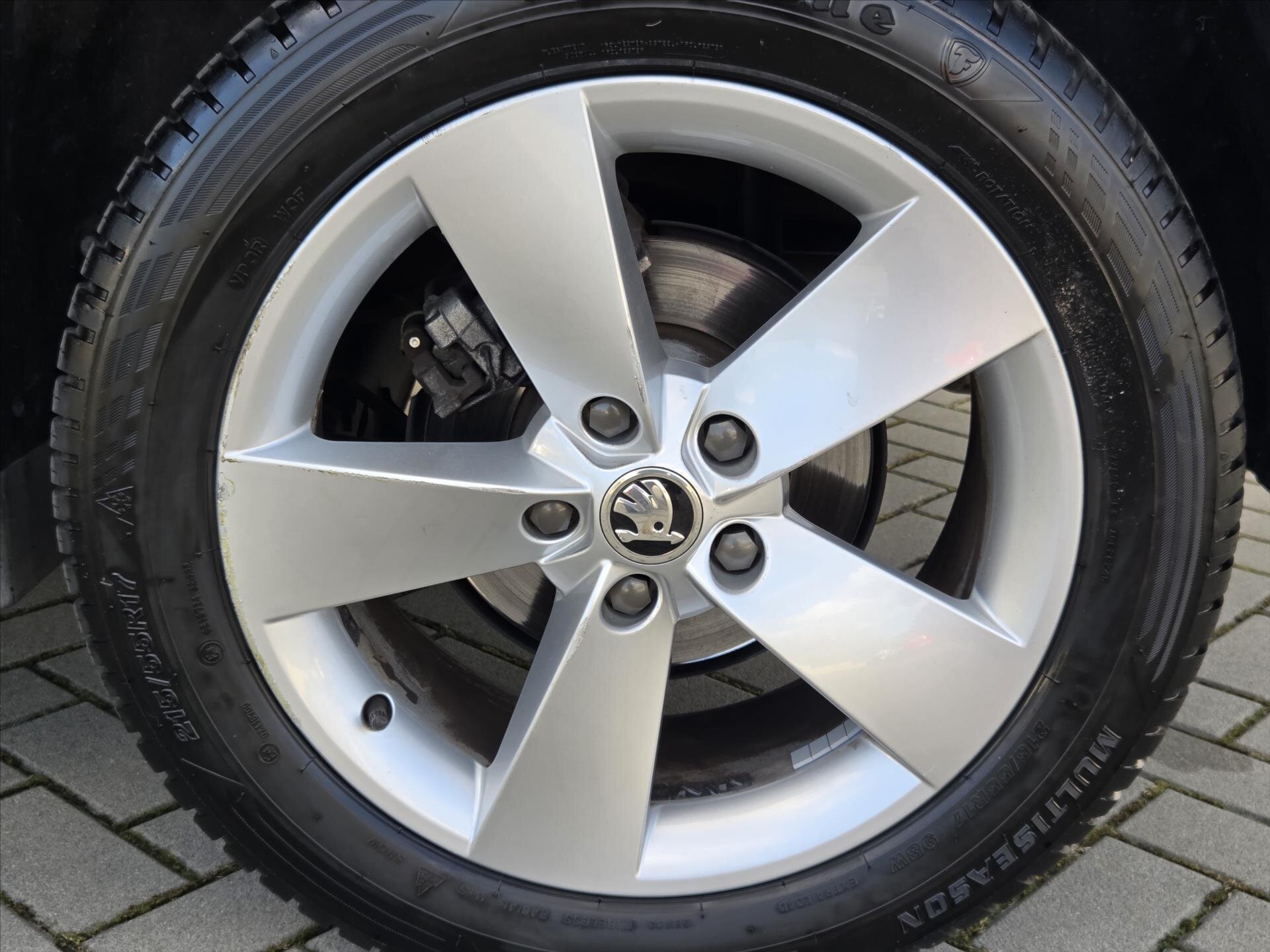 Škoda Karoq SUV / Terénní 1,5 l 110 kw