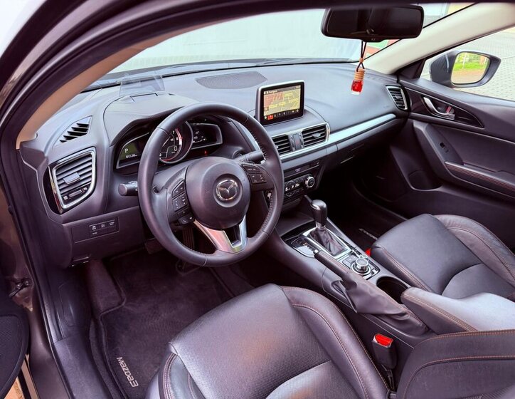 Mazda 3 Sedan / Limuzína 2,0 l 88 kw