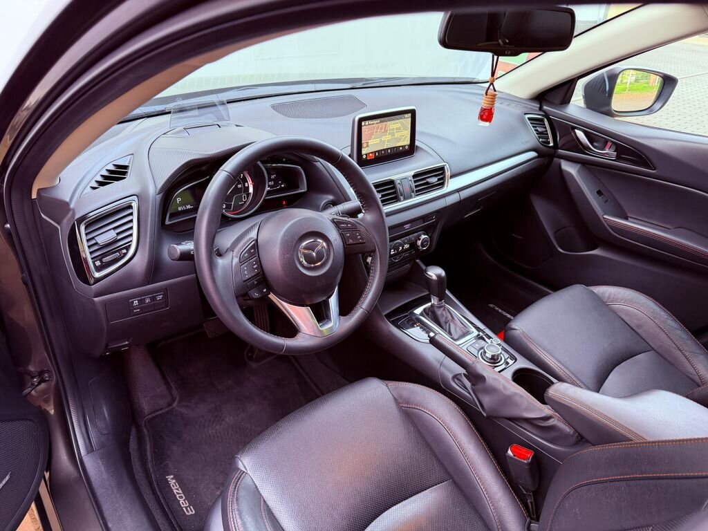 Mazda 3 Sedan / Limuzína 2,0 l 88 kw