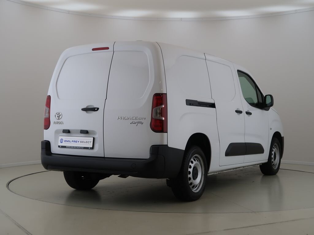 Toyota ProAce Skříň 1,5 l 75 kw