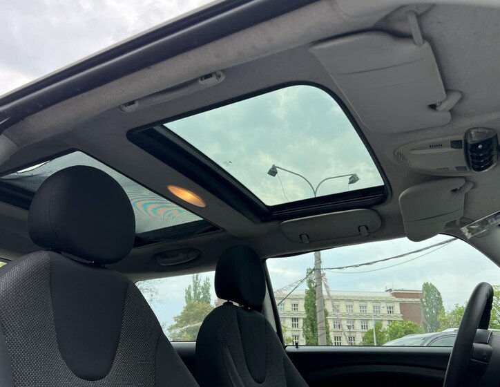 Mini Cooper Hatchback 1,6 l 88 kw