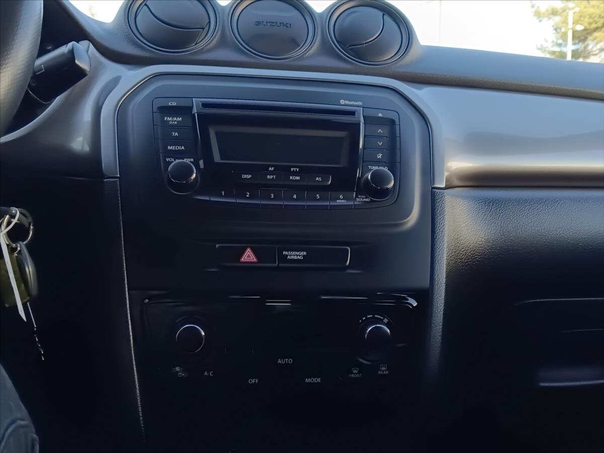 Suzuki Vitara SUV 1,4 l 95 kw