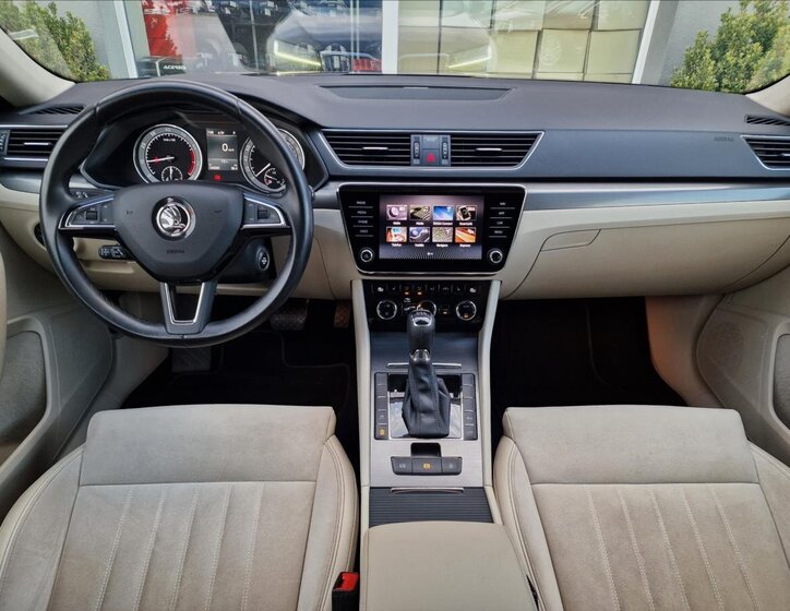 Škoda Superb Liftback 1,5 l 110 kw