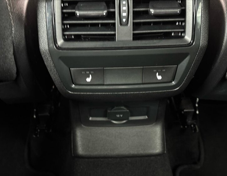 Škoda Karoq SUV / Terénní 1,5 l 110 kw