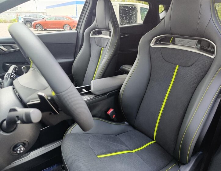 KIA EV6 CUV / Crossover 0,0 478 kw