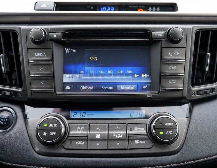 Toyota RAV4 SUV / Terénní 2,0 l 91 kw