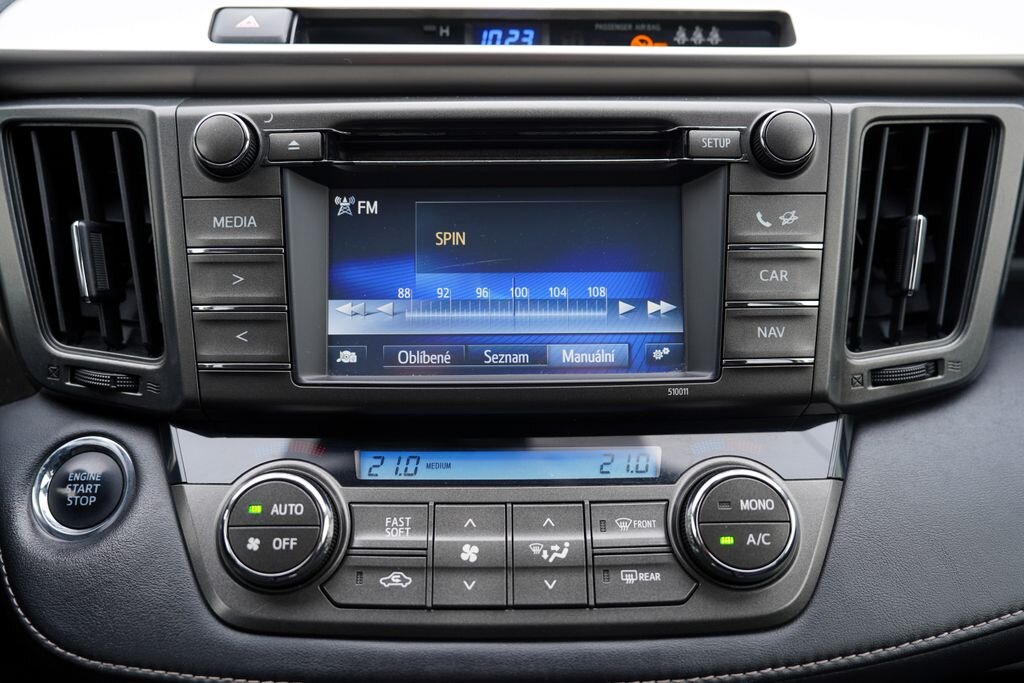 Toyota RAV4 SUV / Terénní 2,0 l 91 kw