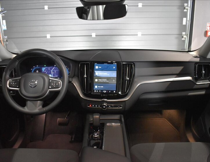Volvo XC60 SUV / Terénní 2,0 l 145 kw
