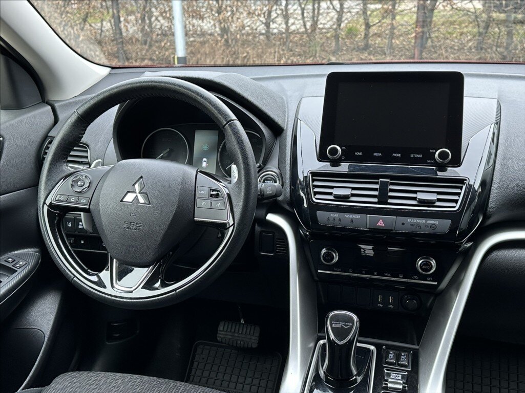 Mitsubishi Eclipse Cross SUV / Terénní 2,4 l 138 kw