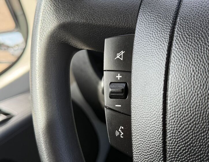 Opel Movano Skříň 2,2 l 121 kw