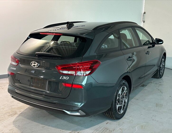 Hyundai i30 4