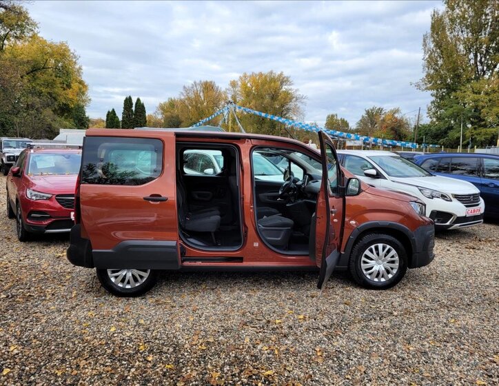 Peugeot Rifter MPV 1,5 l 75 kw