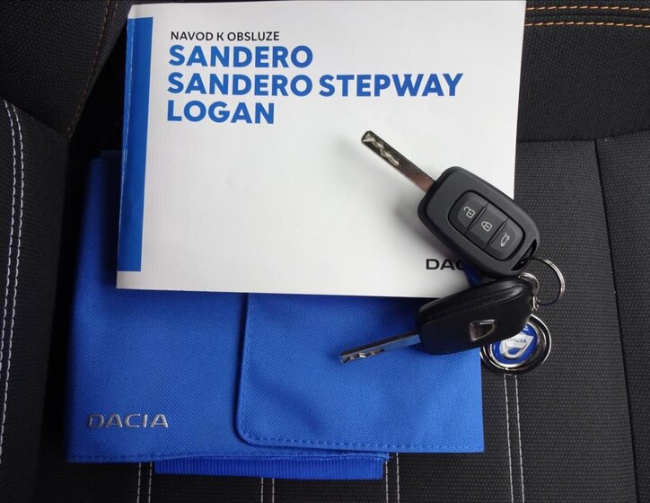 Dacia Sandero Hatchback 999,0 67 kw