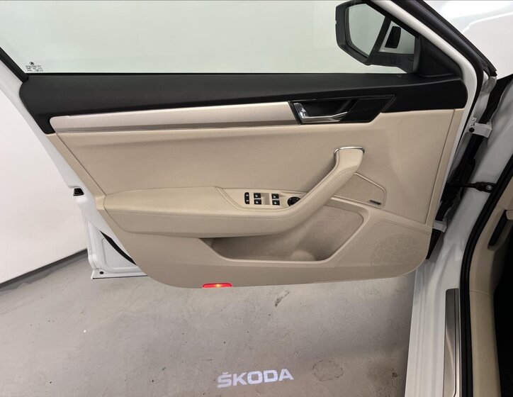 Škoda Superb Kombi 2,0 l 147 kw