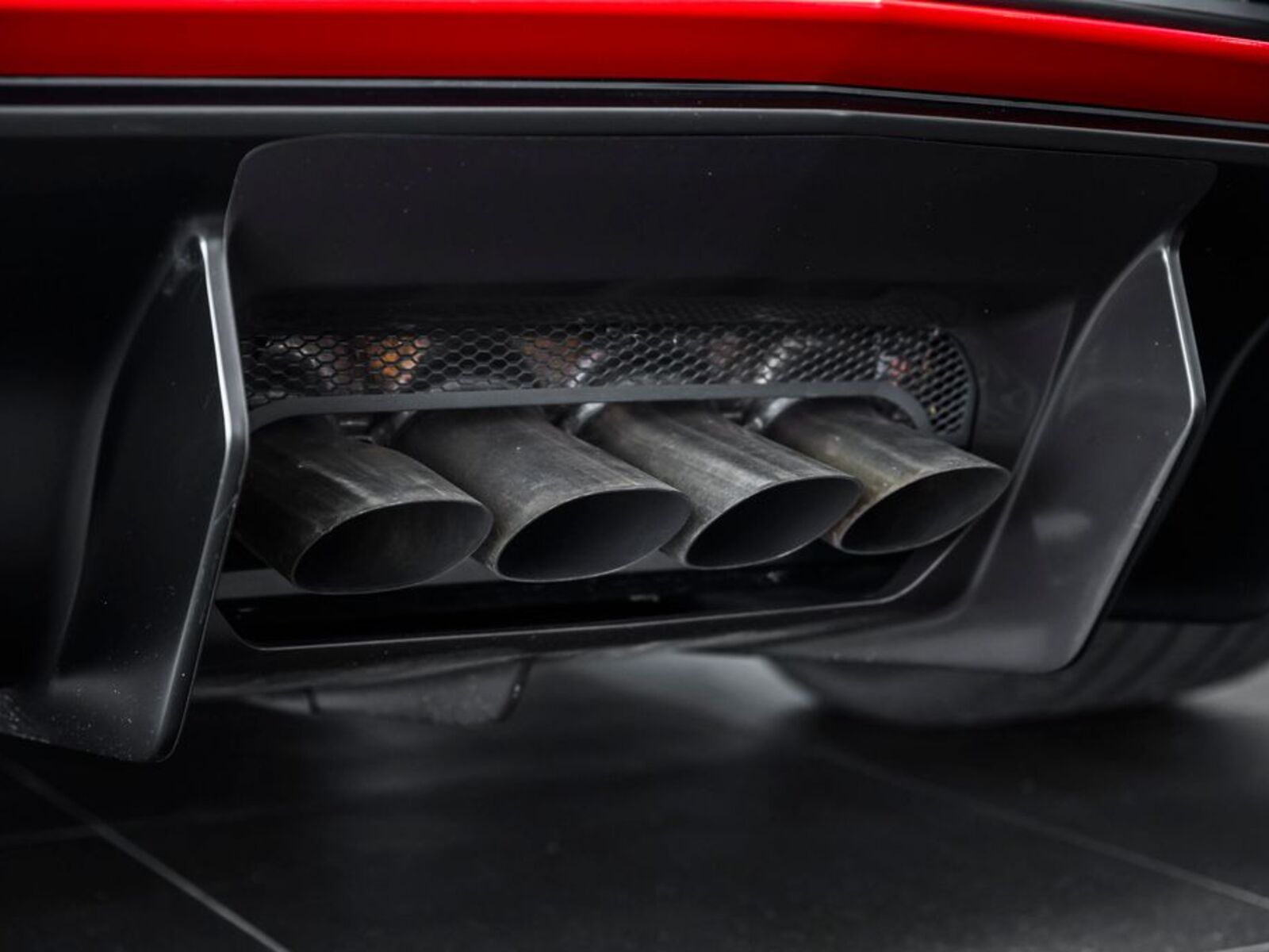 Lamborghini Aventador 13