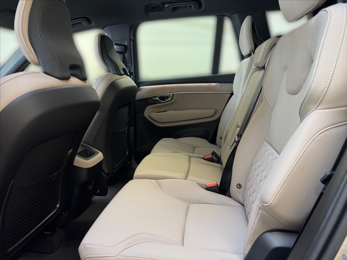 Volvo XC90 SUV 2,0 l 184 kw